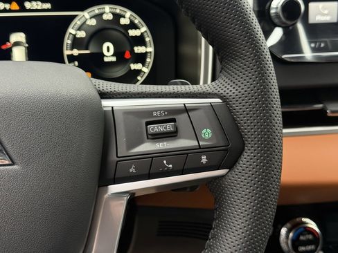 Used 2025 Mitsubishi Outlander SEL Black Edition image 16