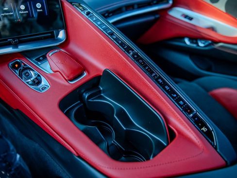 Used 2025 Chevrolet Corvette Stingray w/ Z51 Performance Package image 13