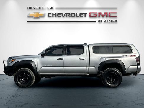 Used 2021 Toyota Tacoma TRD Off-Road image 6