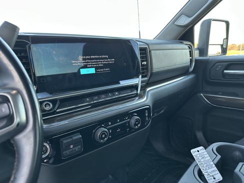 Certified 2024 Chevrolet Silverado 2500 LT image 21