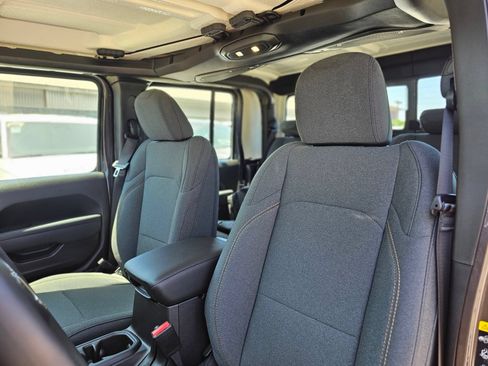New 2026 Jeep Gladiator Sport AWD/4WD image 22