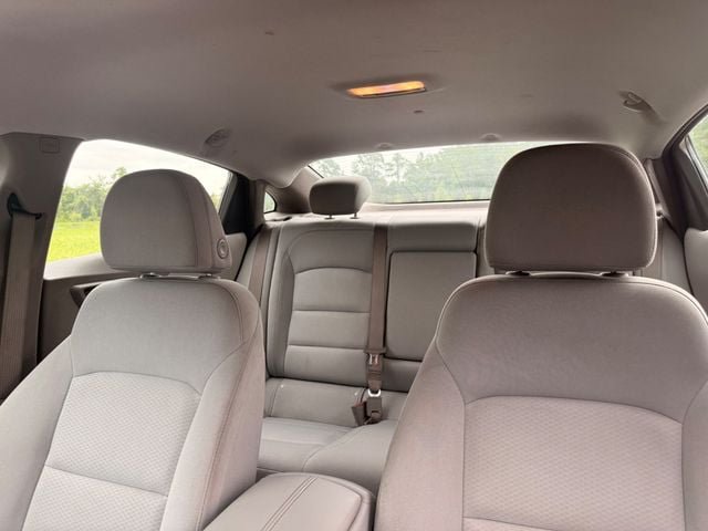 Used 2025 Chevrolet Malibu LT FWD image 11