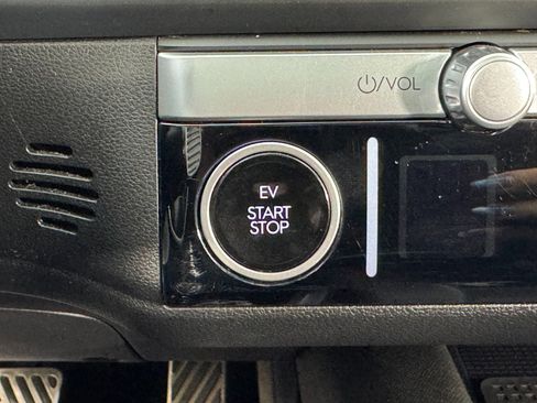 Used 2024 Hyundai Ioniq 6 Limited image 23