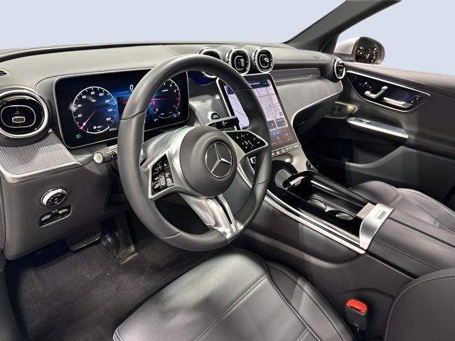 Used 2024 Mercedes-Benz GLC 300 4MATIC image 14