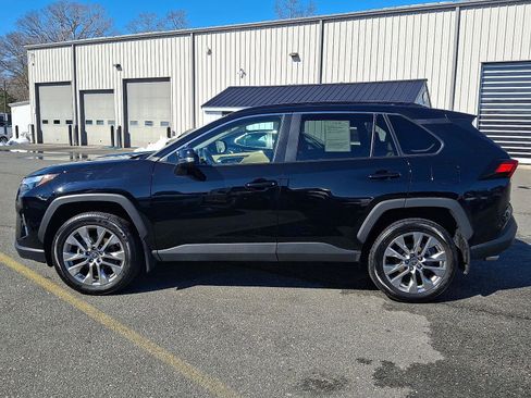 Used 2024 Toyota RAV4 XLE Premium image 18