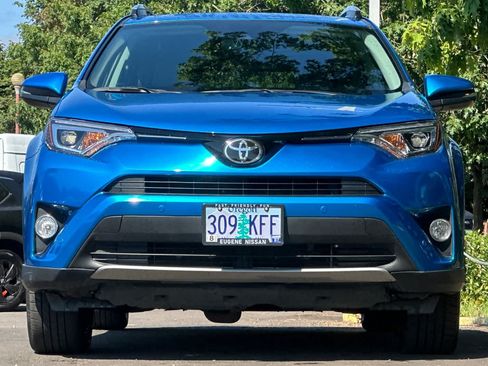 Used 2017 Toyota RAV4 Limited w/ All Weather Liner Package AWD/4WD image 10