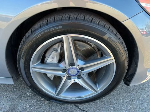 Used 2015 Mercedes-Benz C 300 4MATIC Sedan w/ Multimedia Package image 10