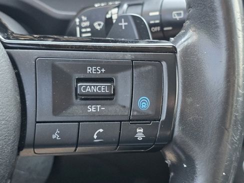 Used 2021 Nissan Rogue SL AWD/4WD image 32