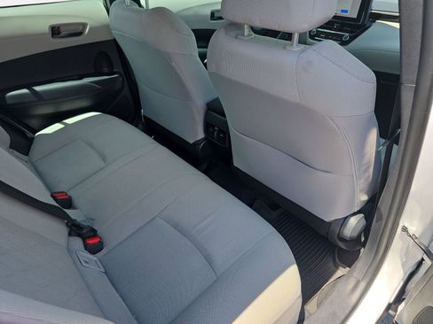 Used 2023 Toyota Corolla Cross L FWD image 11