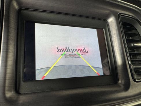 Used 2018 Dodge Challenger SXT RWD image 3