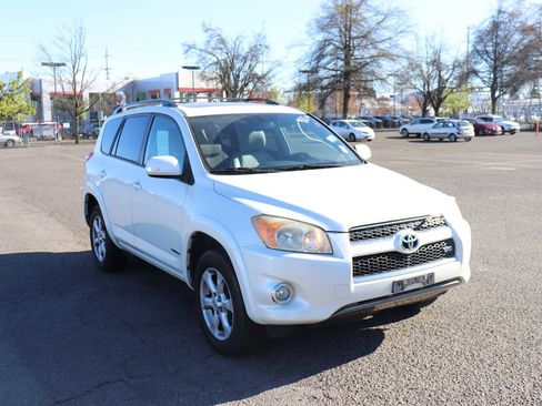 Used 2009 Toyota RAV4 Limited image 3
