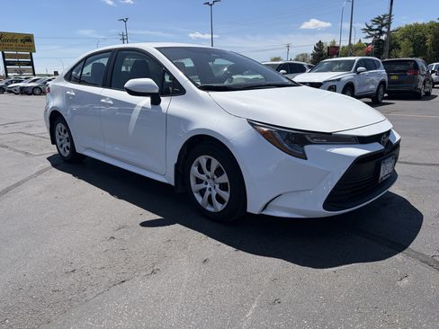 Used 2024 Toyota Corolla LE FWD image 7
