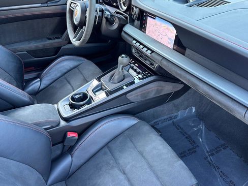 Used 2022 Porsche 911 GT3 image 14