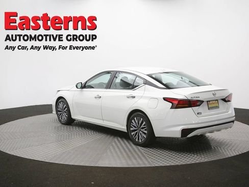 Used 2025 Nissan Altima 2.5 SV FWD image 63