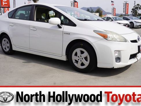 Used 2011 Toyota Prius Three image 1