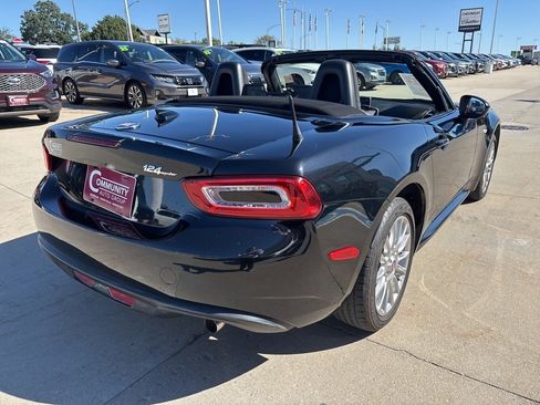 Used 2018 FIAT 124 Spider Classica w/ Technology & Siriusxm Group image 3