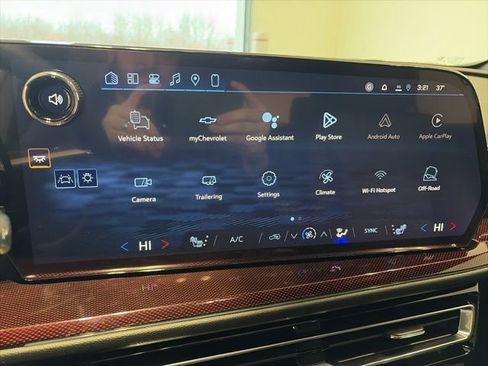 New 2026 Chevrolet Traverse Z71 w/ LPO, Floor Liner Package image 21