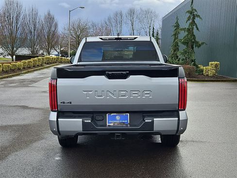 Used 2022 Toyota Tundra Platinum image 5