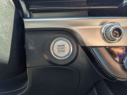 Certified 2025 Kia Telluride LX FWD image 27