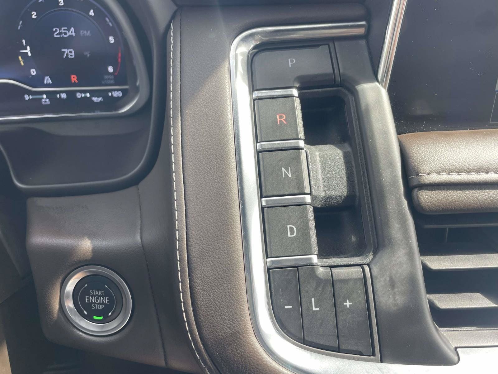 Used 2024 Chevrolet Tahoe LT w/ Luxury Package RWD image 19