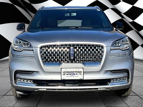 Used 2023 Lincoln Aviator Black Label Grand Touring image 3