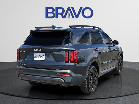 Used 2023 Kia Sorento S w/ Panoramic Sunroof Package AWD/4WD image 4