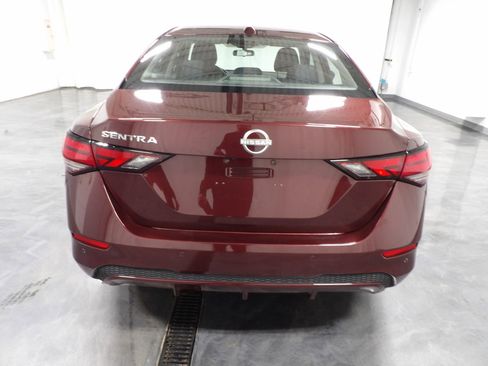 Used 2024 Nissan Sentra SV image 6