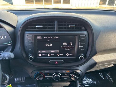 Used 2024 Kia Soul LX w/ Option Group 015 image 17