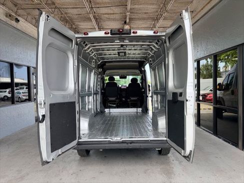 Used 2024 RAM ProMaster 2500 w/ Premium Convenience Group FWD image 21