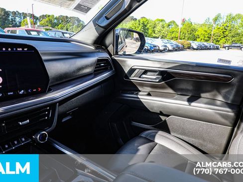 Used 2025 Chevrolet Tahoe LT AWD/4WD image 46