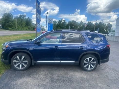 Used 2024 Honda Pilot Touring image 5
