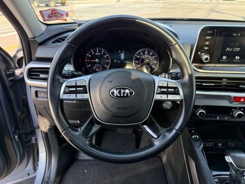 Used 2020 Kia Telluride S w/ S 8 Passenger Seating Package image 15