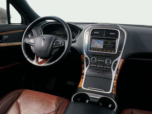 Used 2017 Lincoln MKX Reserve w/ Driver Assistance Package AWD/4WD image 25