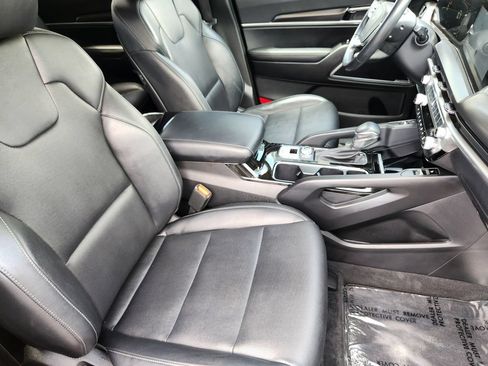 Certified 2023 Kia Telluride S w/ S Sunroof Package AWD/4WD image 22