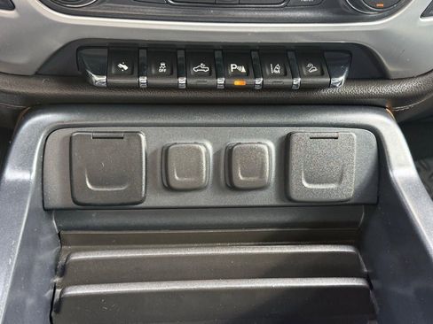 Used 2014 GMC Sierra 1500 SLT w/ SLT Crew Cab Value Package image 48