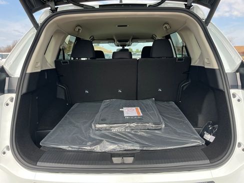 New 2026 Nissan Rogue SV AWD/4WD image 33