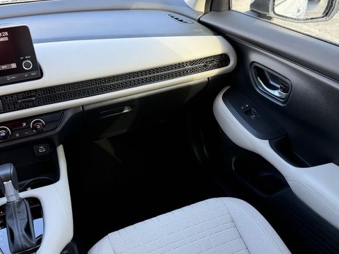Used 2025 Honda HR-V LX image 15