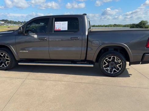 Used 2025 RAM 1500 Laramie AWD/4WD image 6