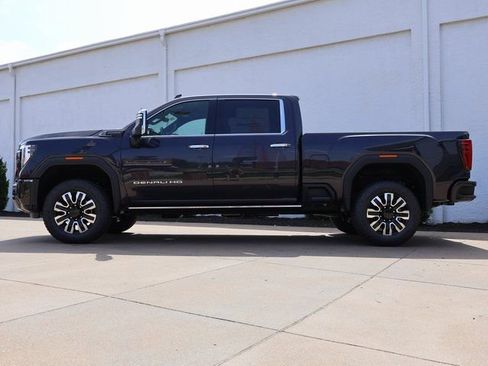 New 2026 GMC Sierra 2500 Denali Ultimate w/ Max Trailering Package AWD/4WD image 3