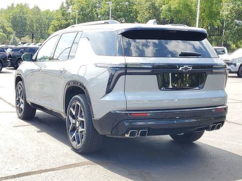 Used 2025 Chevrolet Traverse High Country w/ LPO, Floor Liner Package AWD/4WD image 4