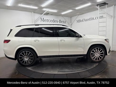 Used 2024 Mercedes-Benz GLS 450 4MATIC image 9