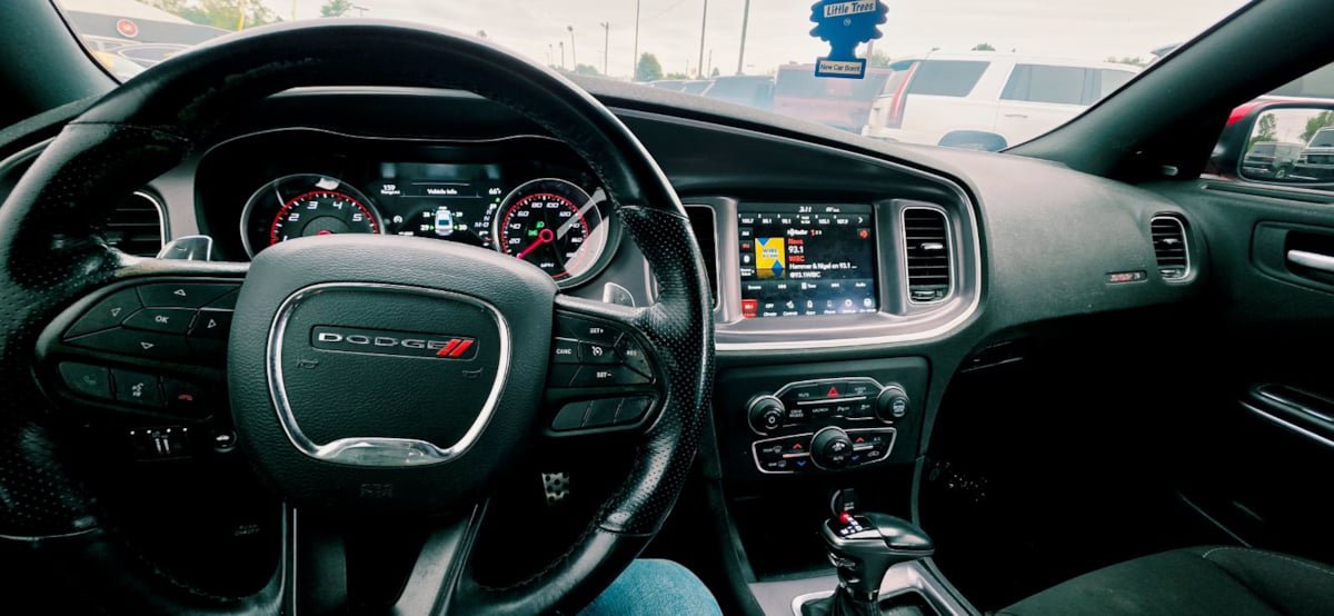 Used 2020 Dodge Charger Scat Pack RWD image 11