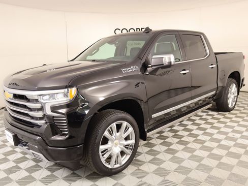 Used 2024 Chevrolet Silverado 1500 High Country image 11