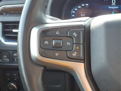 Used 2023 Chevrolet Suburban Premier image 15