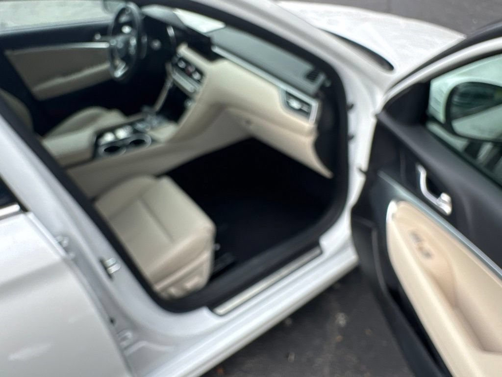 Used 2026 Genesis G70 2.5T RWD image 12