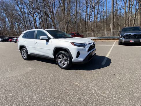Used 2023 Toyota RAV4 XLE w/ Convenience Package image 6