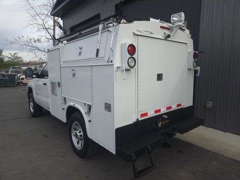 Used 2015 Chevrolet Silverado 3500 W/T image 3