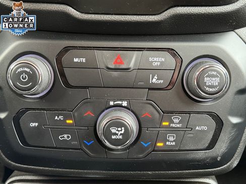 Certified 2023 Jeep Renegade Latitude image 29