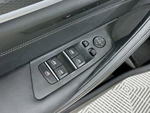 Used 2023 BMW 540i xDrive w/ M Sport Package AWD/4WD image 24