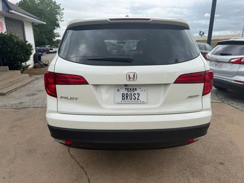 Used 2018 Honda Pilot EX image 6